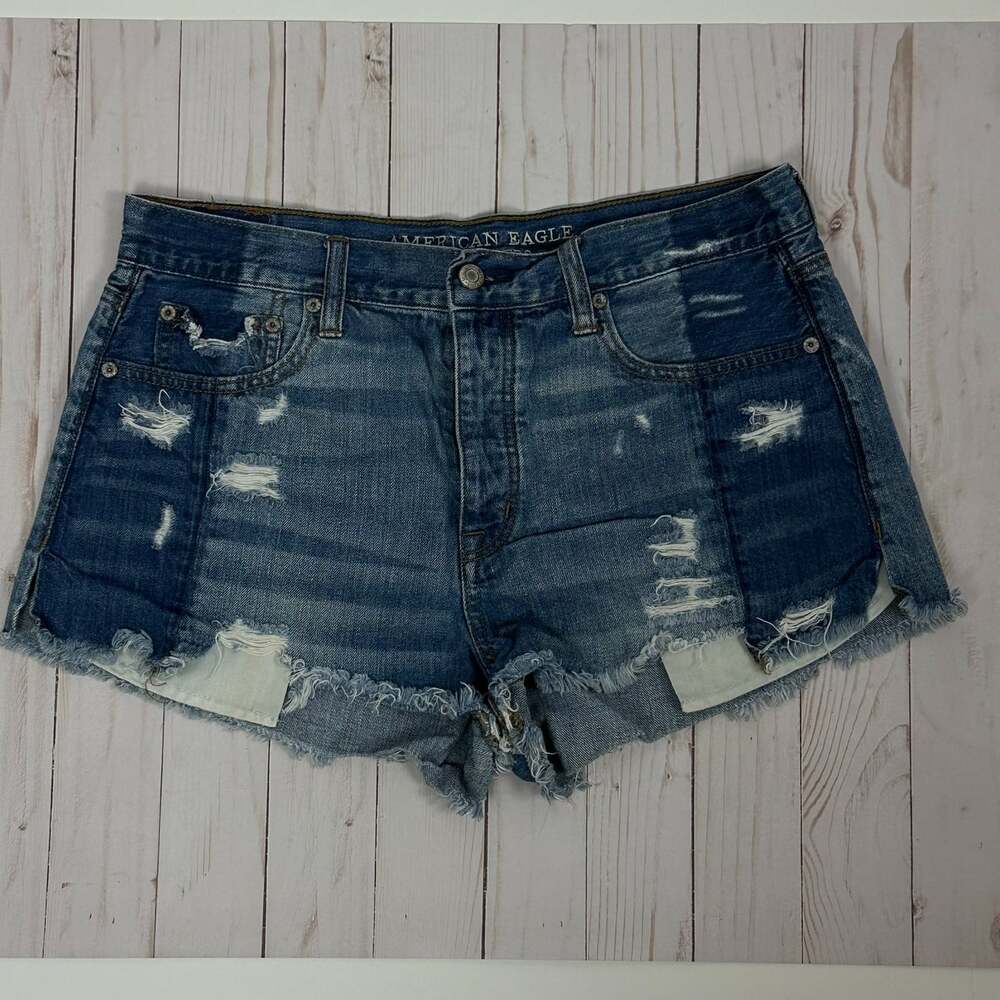 AMERICAN EAGLE OUTFITTERS Vintage High-Rise Festival Cut Off Shorts - size 10